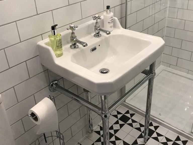 Отель No.16 Сихем Номер фото A modern washbasin
