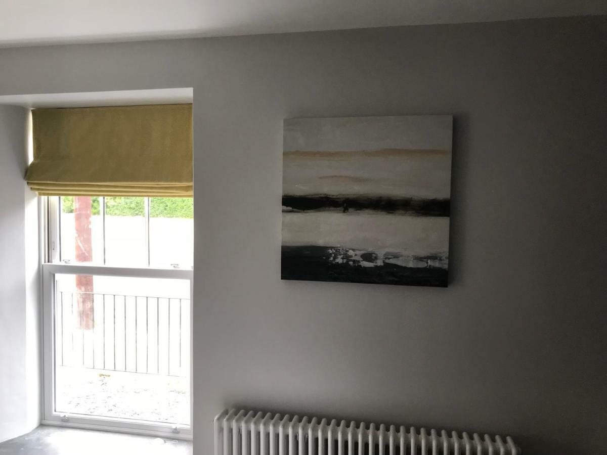 Отель No.16 Сихем Экстерьер фото A Roman blind
